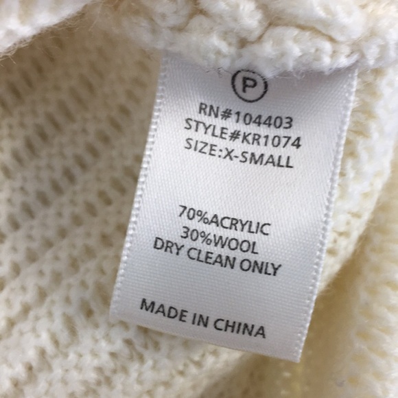 3/$20 JOA Cream Ribbed Knit Half Sleeve Sweater Top Womens XS Mock Neck - Picture 7 of 11